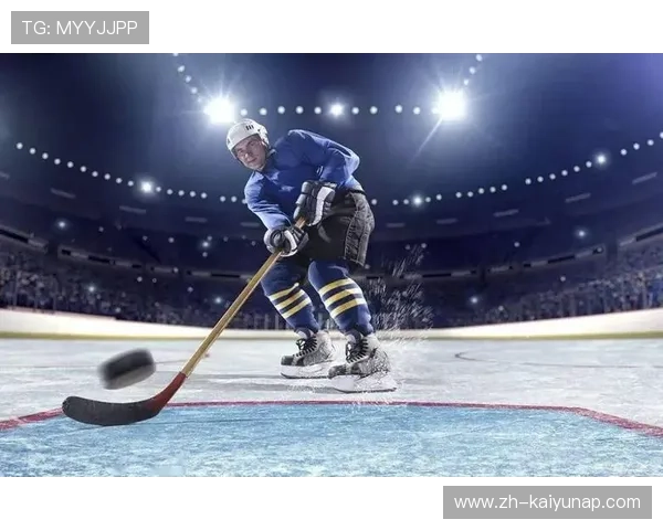 冰球门将用杆击球反击，帅到对手愣住